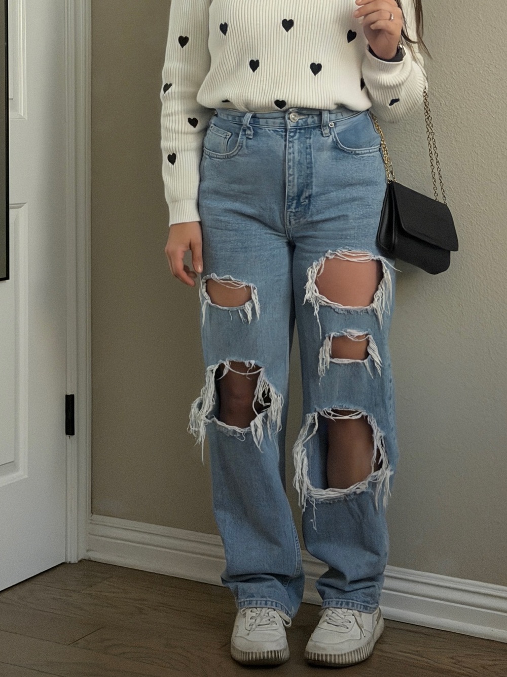 BDG Urban Outfitters Distressed High Rise Baggy Light Wash Denim Jeans - Picture 9 of 9